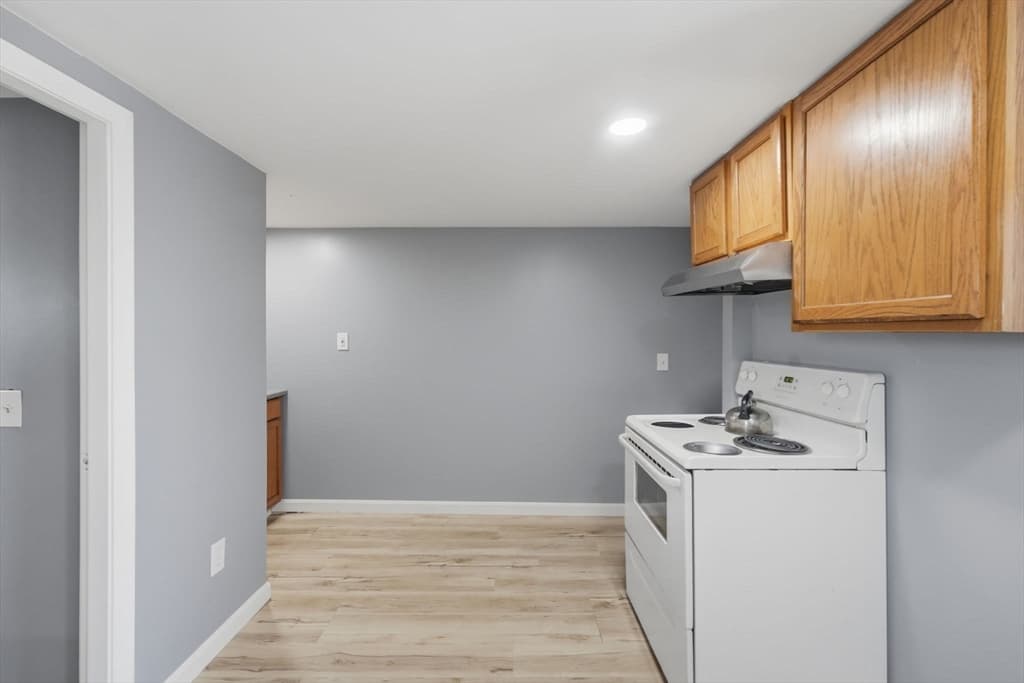 415 Anthony St, Fall River MA 02720 photo 10