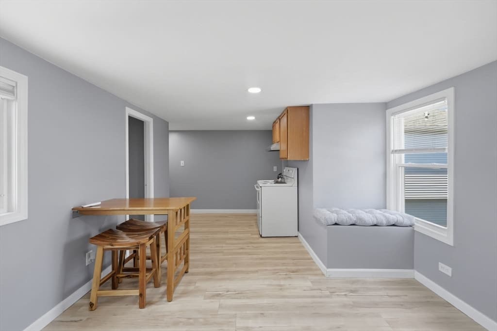 415 Anthony St, Fall River MA 02720 photo 4