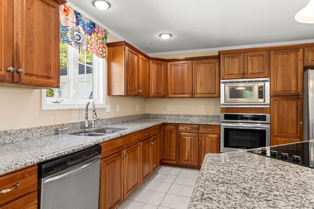 1507 E Mountain Rd, Westfield MA 01085 photo 5