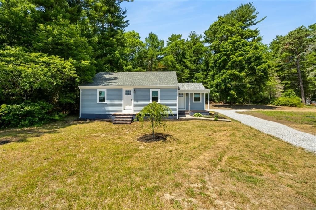 521 Marys Pond Rd, Rochester MA 02770