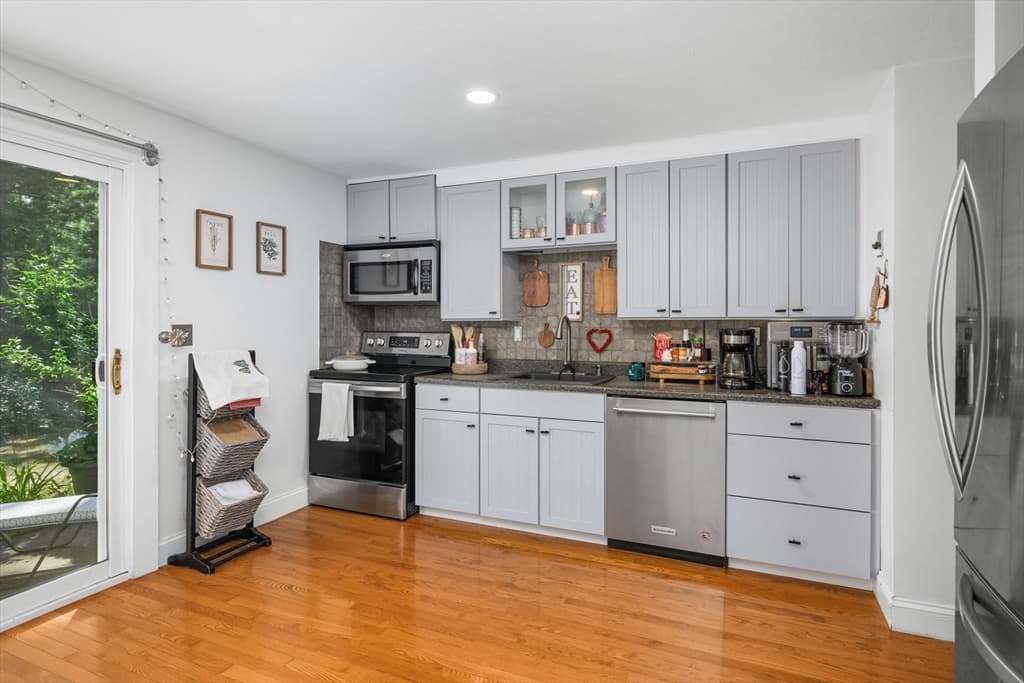 300 Falmouth Rd # 9E, Mashpee MA 02649 photo 11