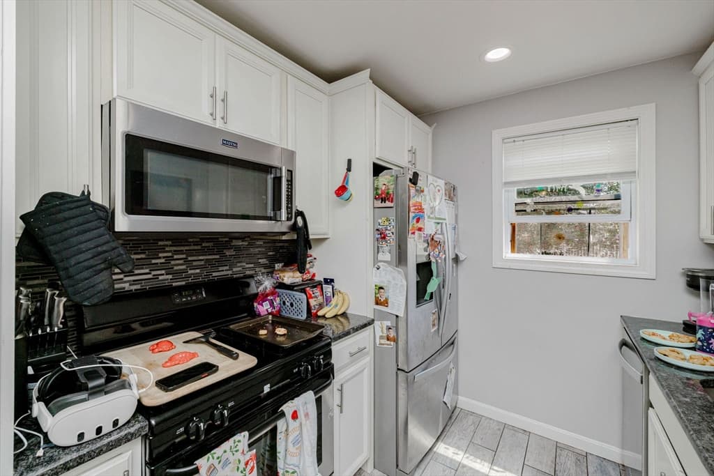 154 Mott St, Fall River MA 02721 photo 30