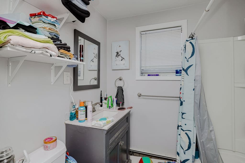 154 Mott St, Fall River MA 02721 photo 25