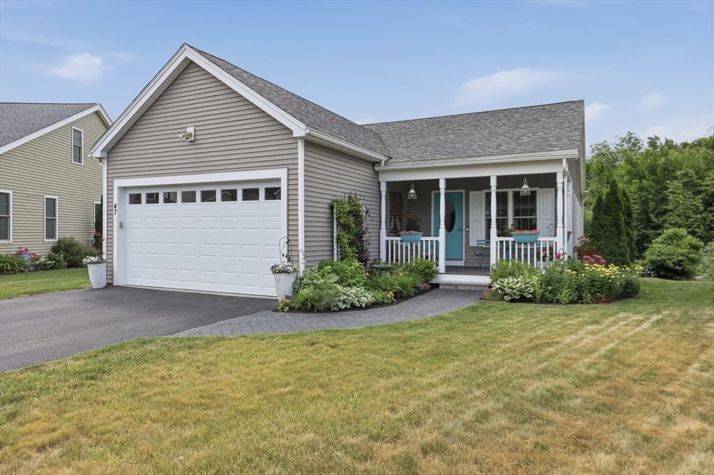 47 Hyde Park Circle # 47, Uxbridge MA 01569 photo 4