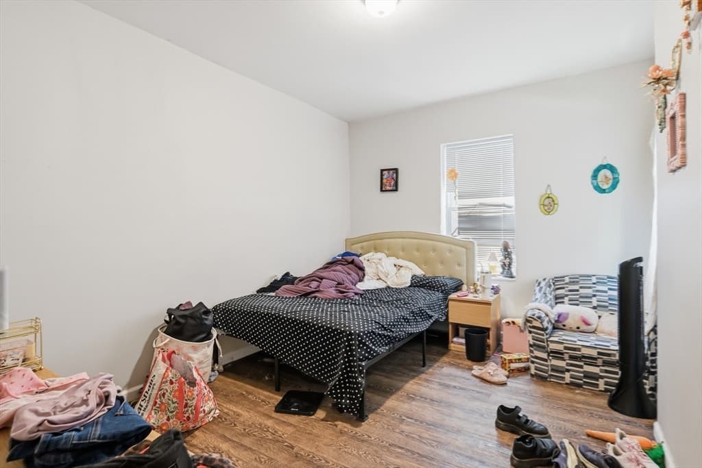 116-118 West St, Holyoke MA 01040 photo 23