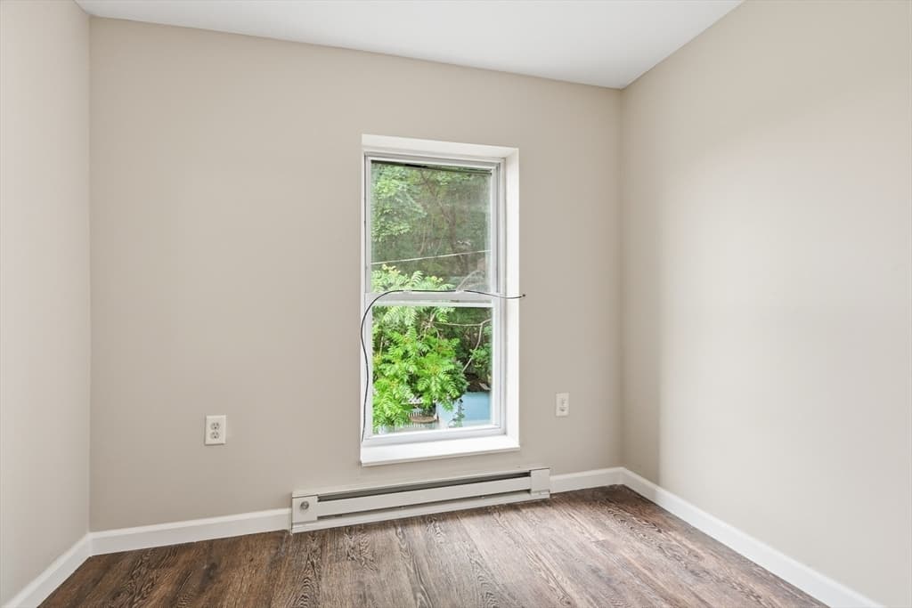 116-118 West St, Holyoke MA 01040 photo 17