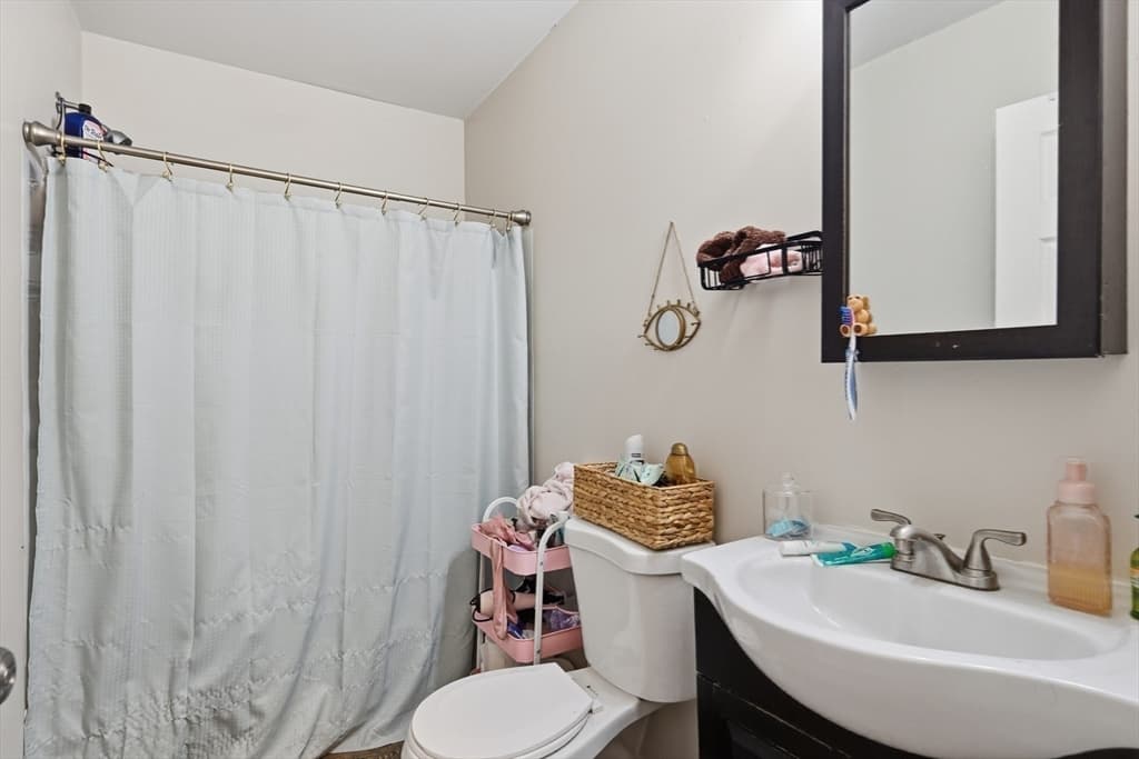 116-118 West St, Holyoke MA 01040 photo 24