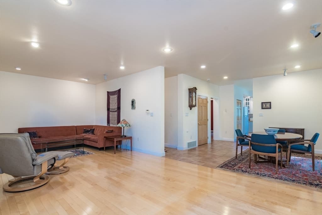 62 Fairview Ave, Northampton MA 01060 photo 7
