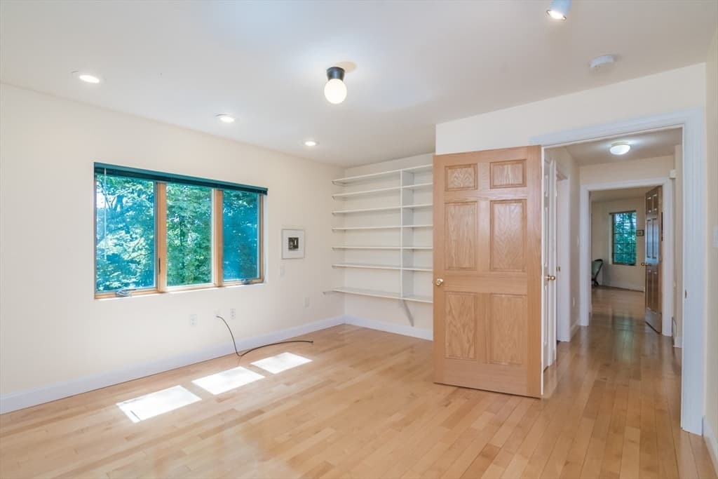 62 Fairview Ave, Northampton MA 01060 photo 24