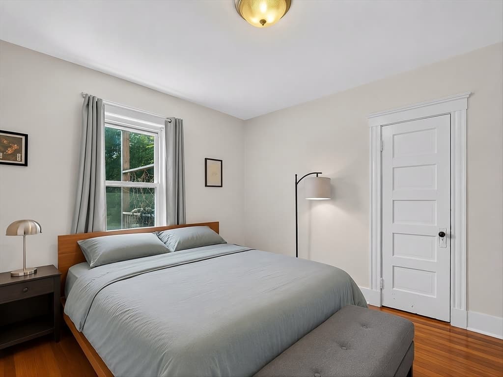 30 Clarendon Ave, Somerville MA 02144 photo 17