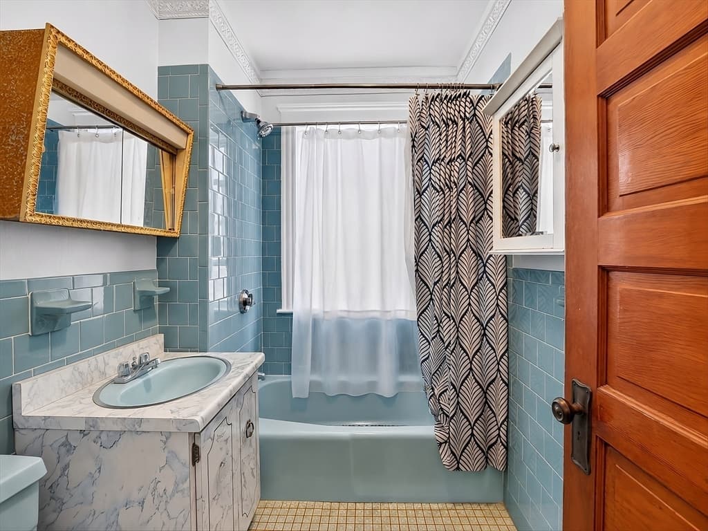 30 Clarendon Ave, Somerville MA 02144 photo 32