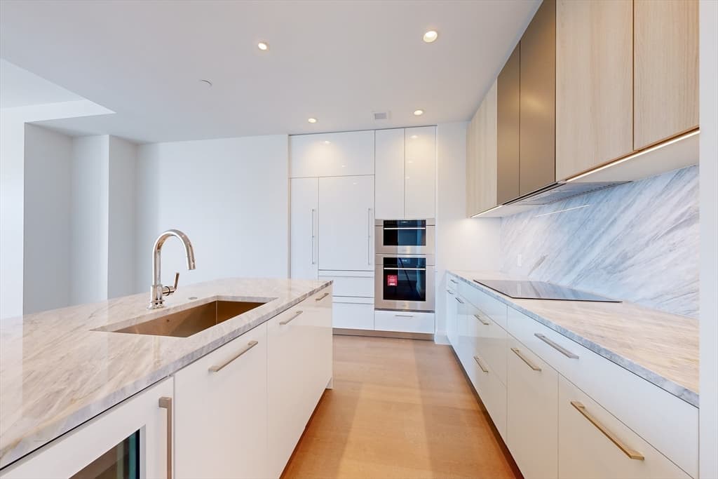 Condominium at 240 Devonshire Street # 5011, Boston MA 02110, Boston, photo 4 of 39