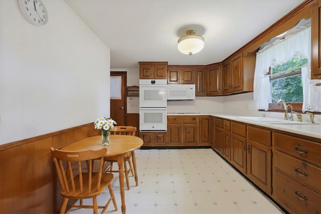 11 Preston St, Wakefield MA 01880 photo 11
