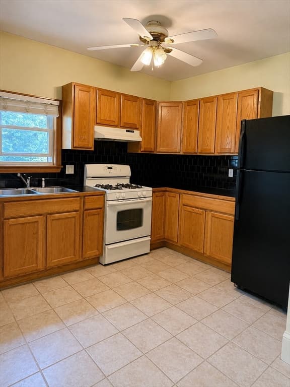 552 Alden St, Fall River MA 02723 photo 7