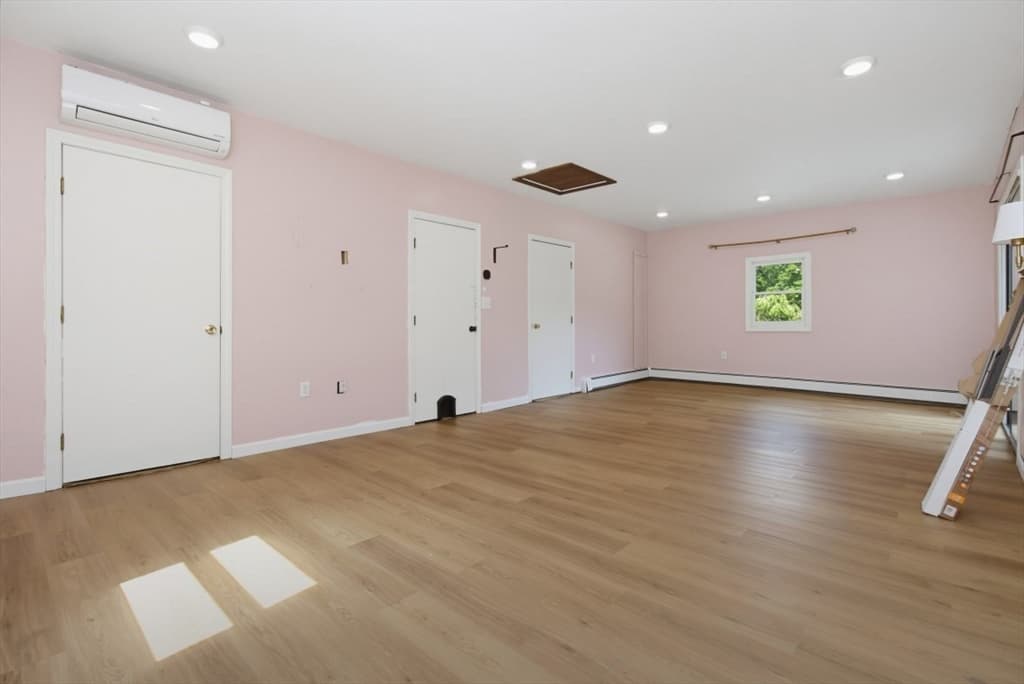 Single Family Residence at 71 Box Pond Dr, Bellingham MA 02019, Bellingham, photo 22 of 29