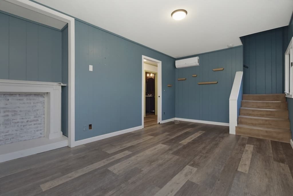 Single Family Residence at 71 Box Pond Dr, Bellingham MA 02019, Bellingham, photo 9 of 29