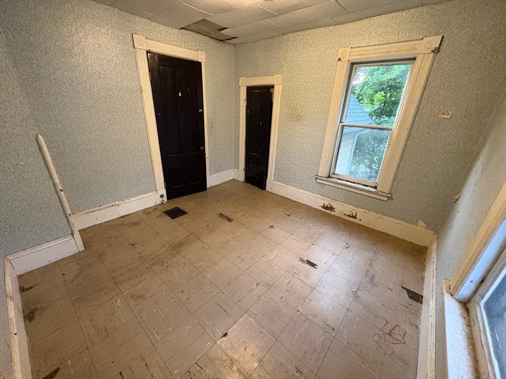 20 Hawthorne St, Springfield MA 01105 photo 18