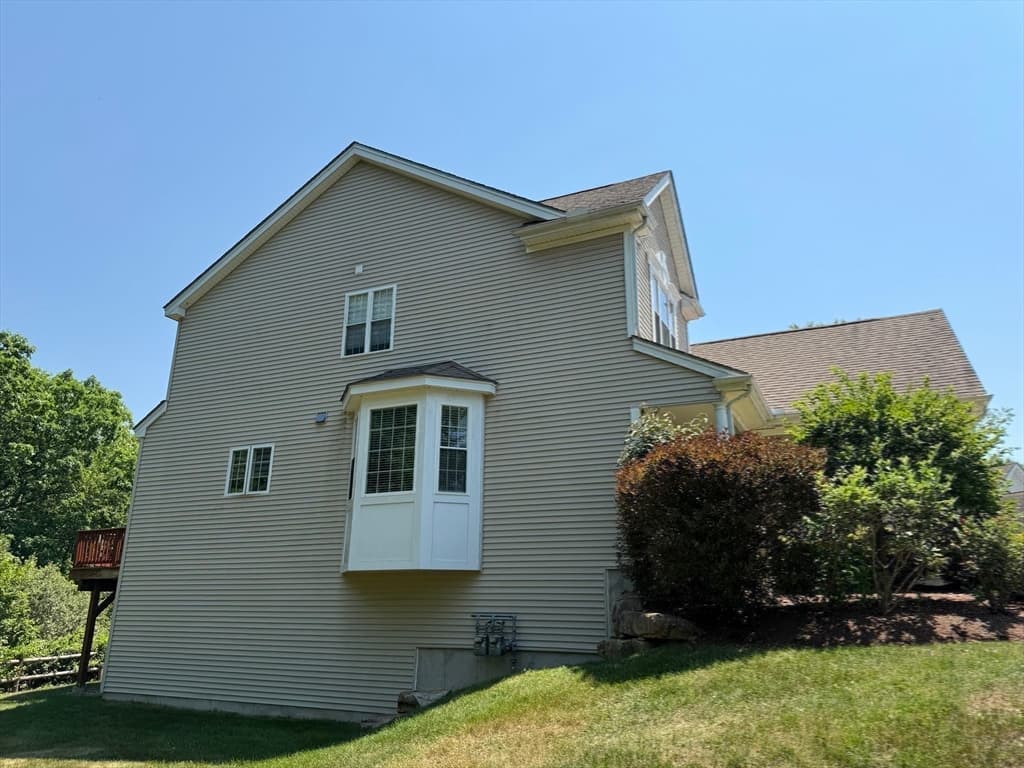 Condominium at 48 Tulip Cir # 48, Grafton MA 01560, Grafton, photo 28 of 29