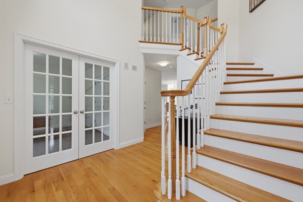 8 Victoria Circle, Shrewsbury MA 01545 photo 3