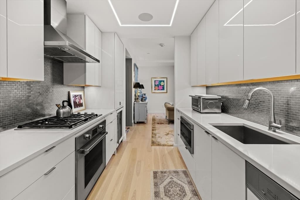 Condominium at 32 Traveler St # 701, Boston MA 02118, Boston, photo 10 of 28