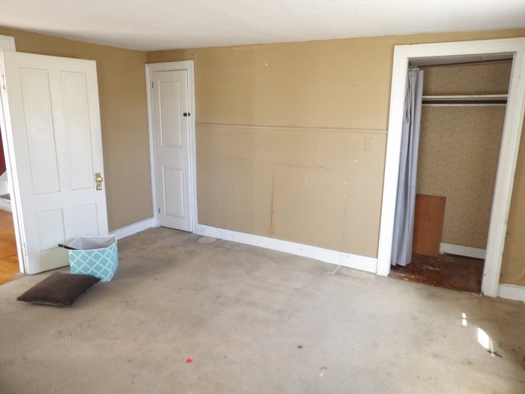 Single Family Residence at 620 Pleasant St, Paxton MA 01612, Paxton, photo 6 of 15