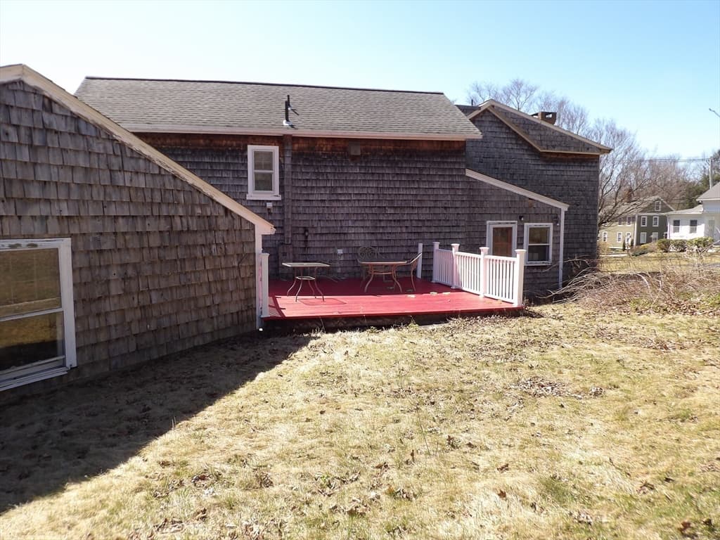 Single Family Residence at 620 Pleasant St, Paxton MA 01612, Paxton, photo 12 of 15