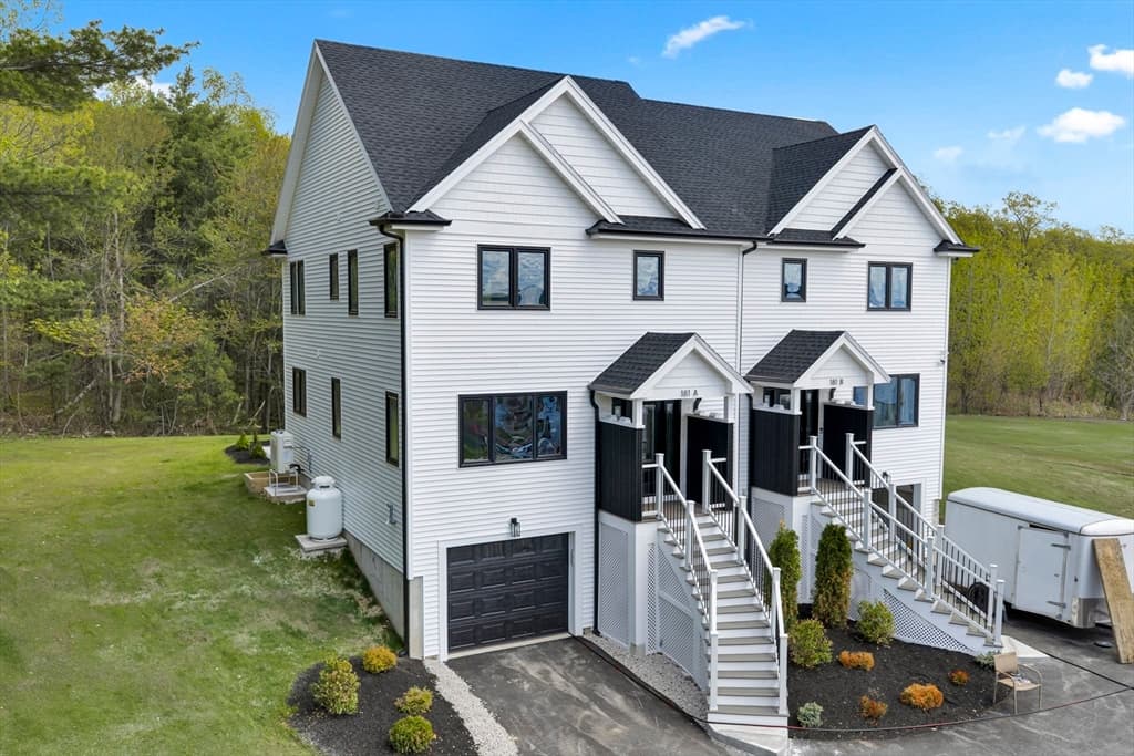 189 Electric Ave # B, Lunenburg MA 01462