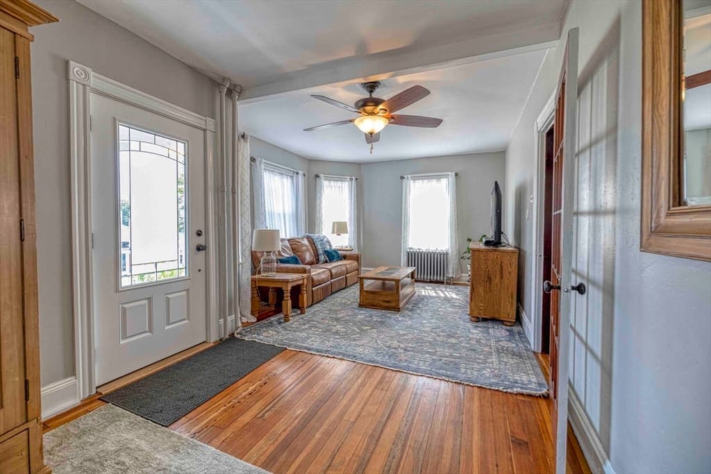 109 Jackson Ave, Somerset MA 02725 photo 4