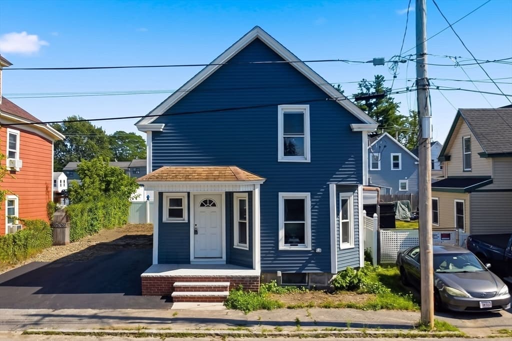 37 Campaw St, Lowell MA 01850 photo 2