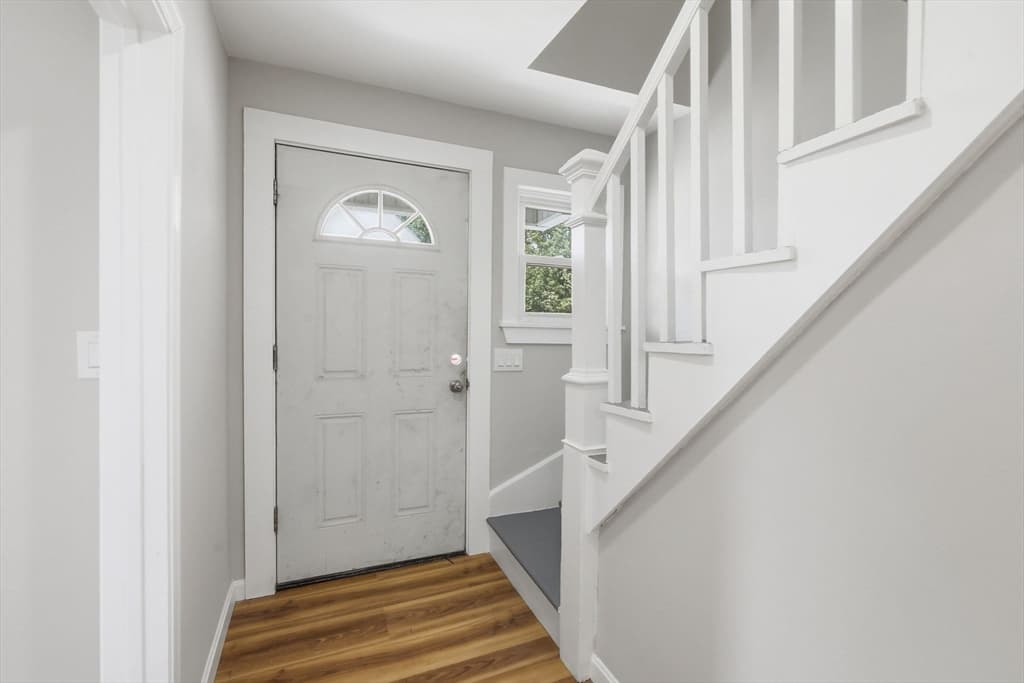 37 Campaw St, Lowell MA 01850 photo 28