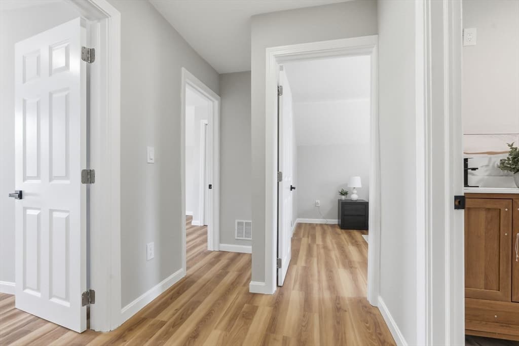 37 Campaw St, Lowell MA 01850 photo 29