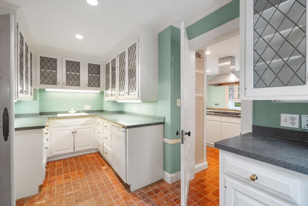 43 Monadnock Road, Wellesley MA 02481 photo 15