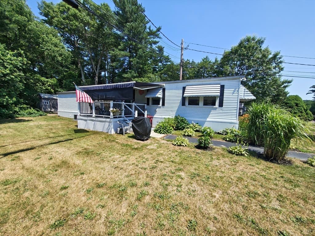 317 W Grove St, Middleboro MA 02346 photo 3