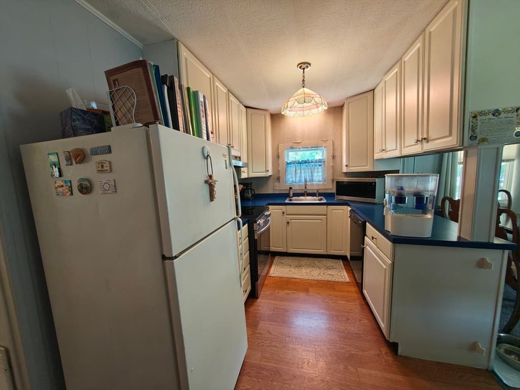 317 W Grove St, Middleboro MA 02346 photo 18