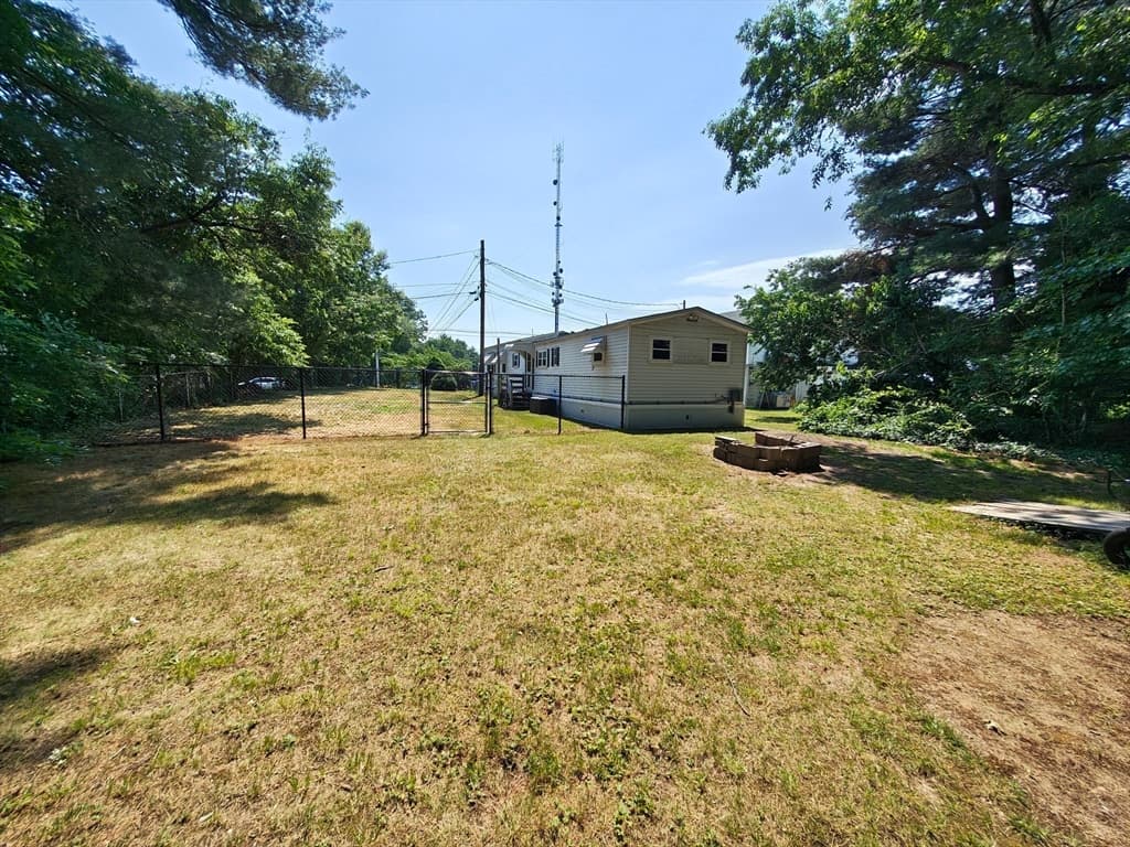 317 W Grove St, Middleboro MA 02346 photo 4