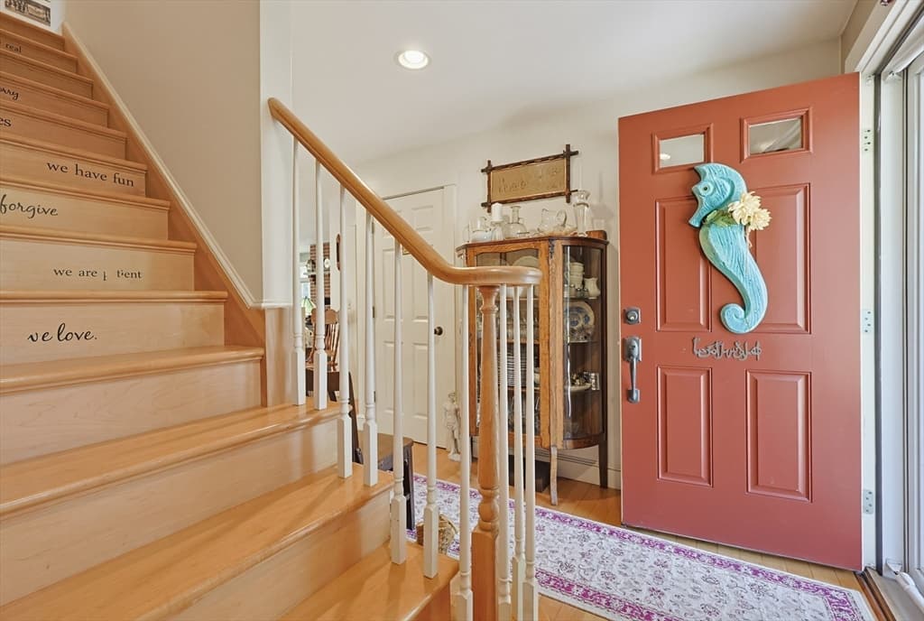 119 North St, Mattapoisett MA 02739 photo 2