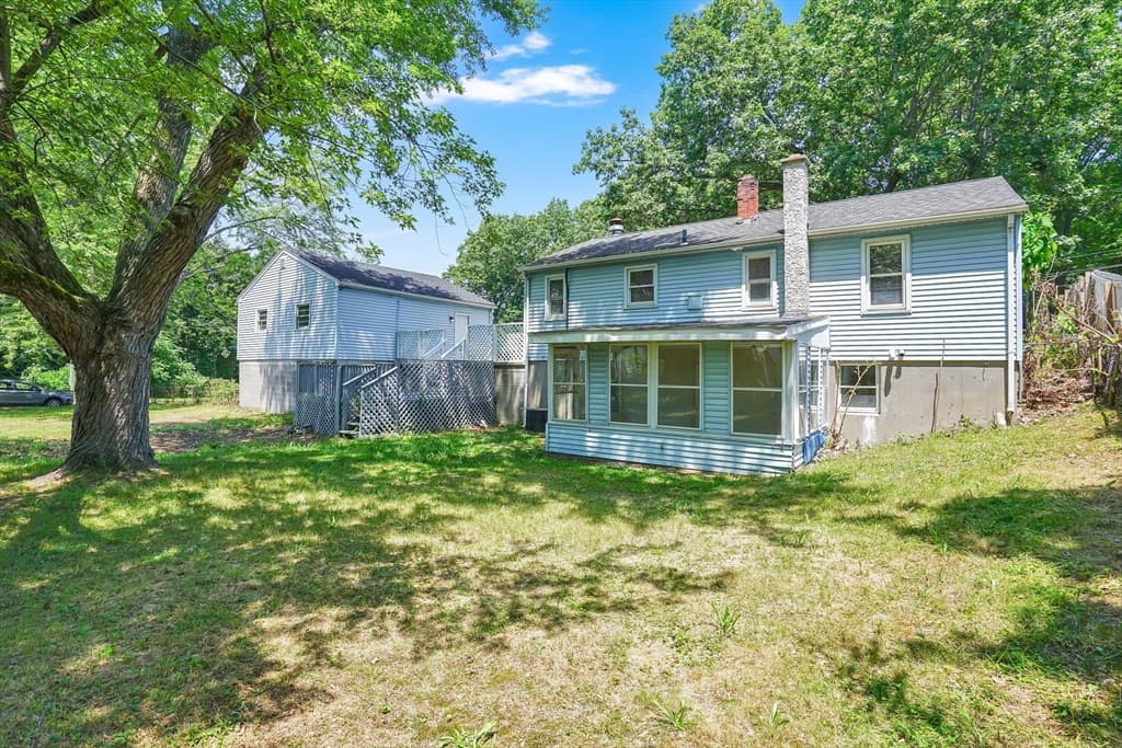 85 Bircham St, Springfield MA 01104 photo 6