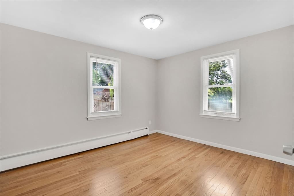 85 Bircham St, Springfield MA 01104 photo 17