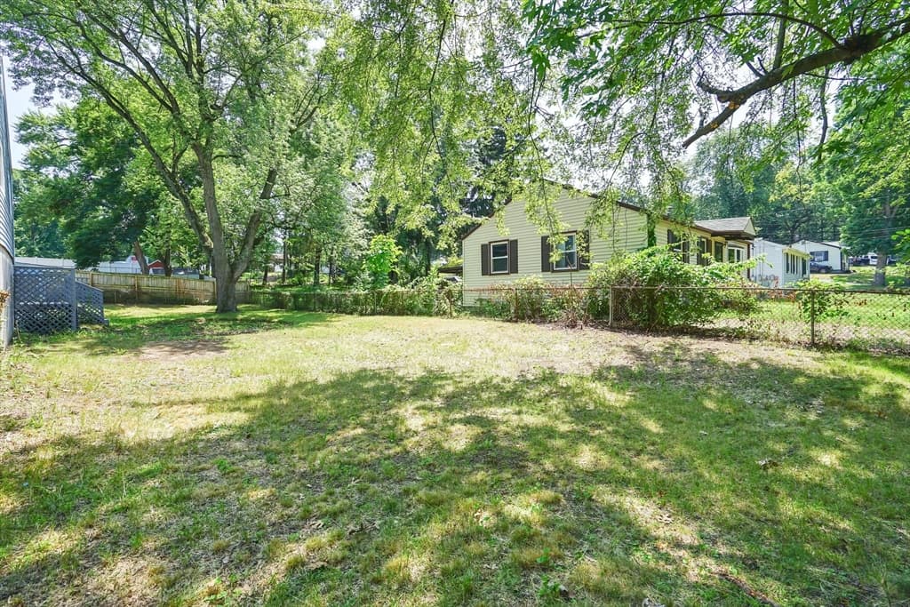 85 Bircham St, Springfield MA 01104 photo 8