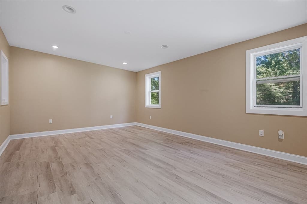 Single Family Residence at 70 Riverside Ave, Attleboro MA 02703, Attleboro, photo 7 of 42