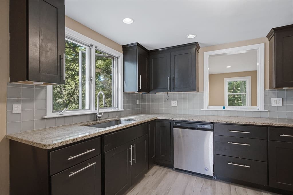 Single Family Residence at 70 Riverside Ave, Attleboro MA 02703, Attleboro, photo 4 of 42