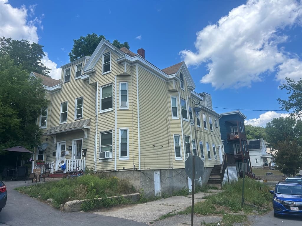 77-79 Beach St, Haverhill MA 01832