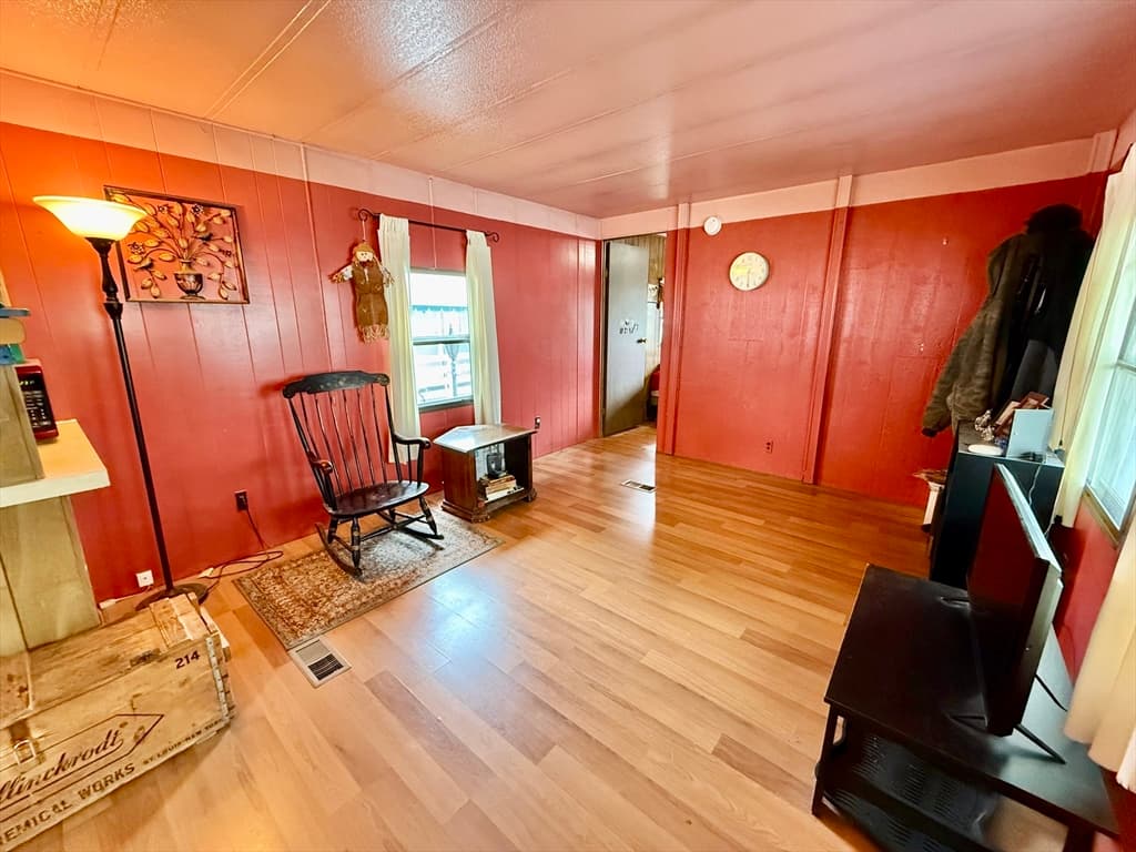 37 Klondike Ave, Westfield MA 01085 photo 6