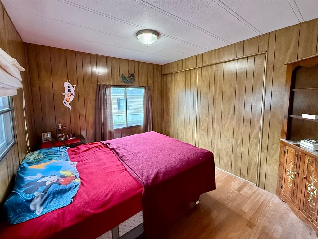 37 Klondike Ave, Westfield MA 01085 photo 8