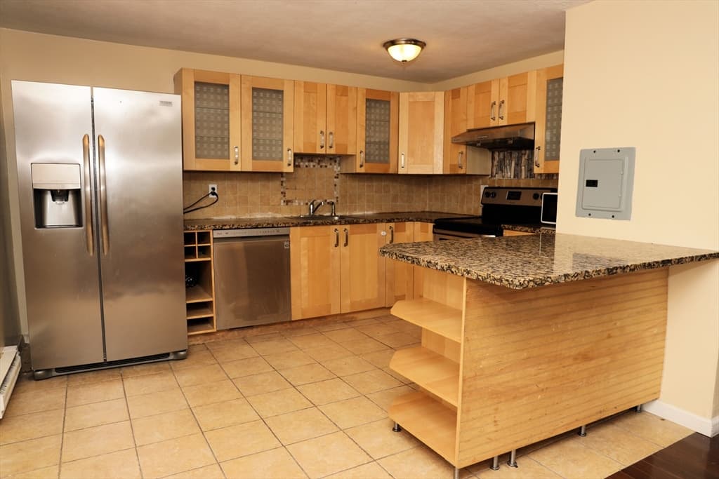 9 Glen Ave # 18, Chelmsford MA 01824 photo 3
