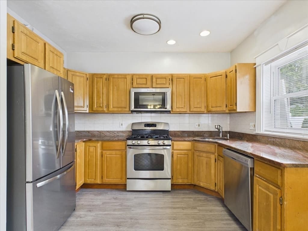 Condominium at 11 Woodrow Ave # 11, Boston MA 02124, Boston, photo 7 of 36