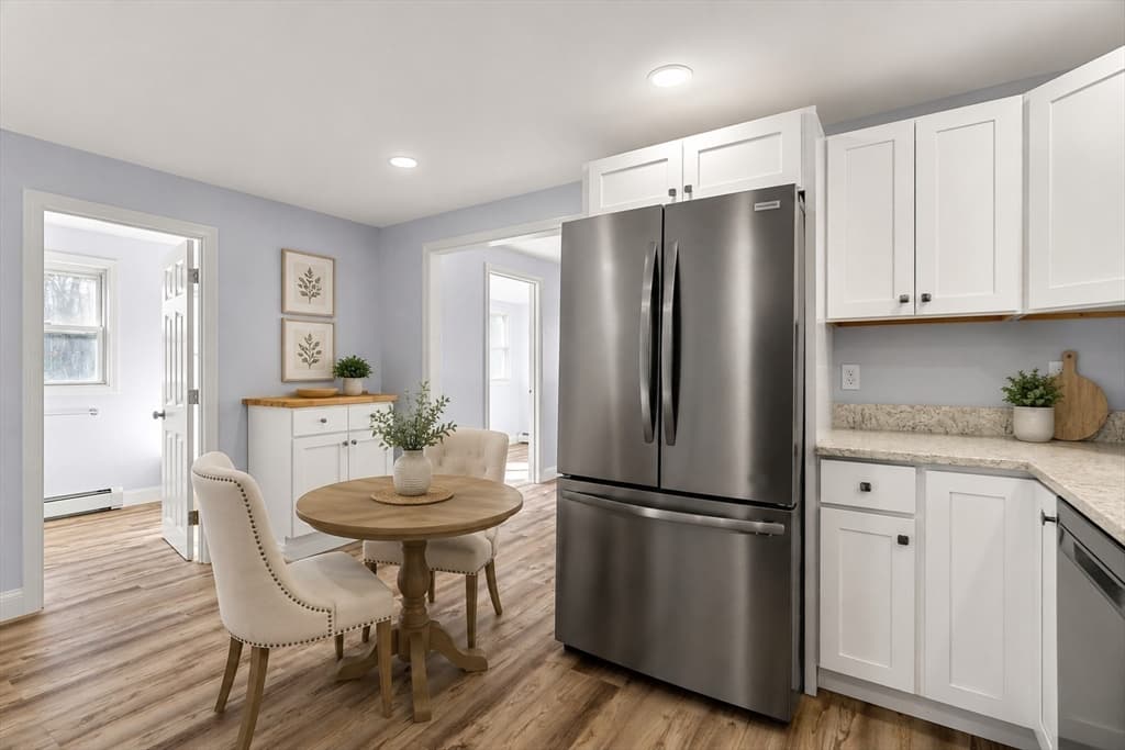 16 Jeanne Darc St, Lowell MA 01854 photo 6