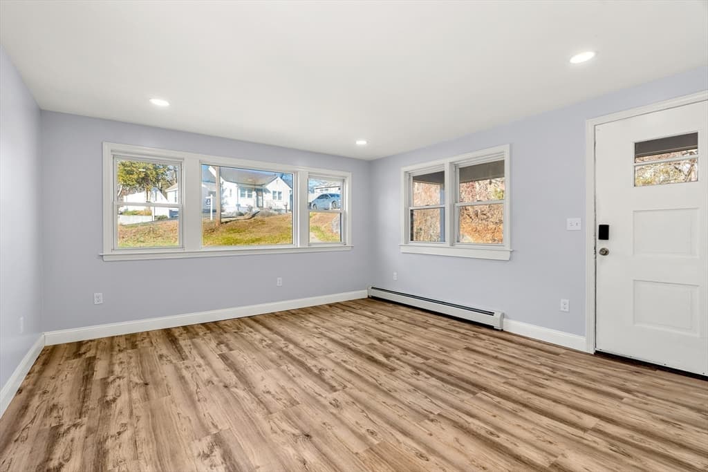 16 Jeanne Darc St, Lowell MA 01854 photo 32