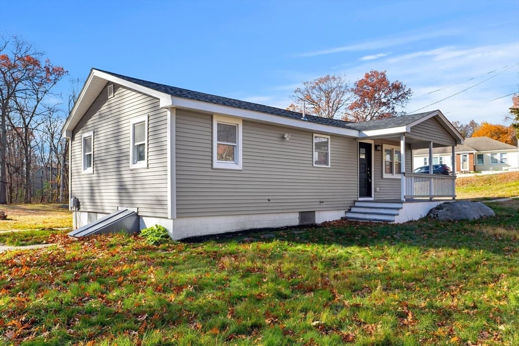 16 Jeanne Darc St, Lowell MA 01854 photo 30