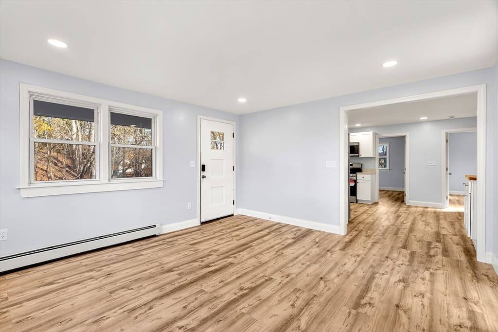 16 Jeanne Darc St, Lowell MA 01854 photo 33